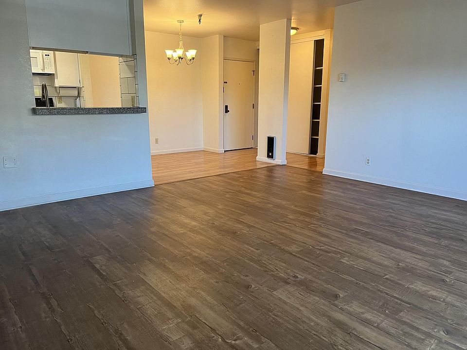 1st image of 190 Eastmoor Ave APT 1