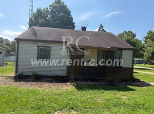 516 Shadowlawn Pl, Danville, IL 61832