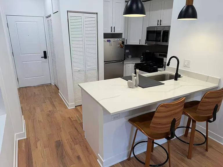 1344 W Ohio St #3R — Photo 10