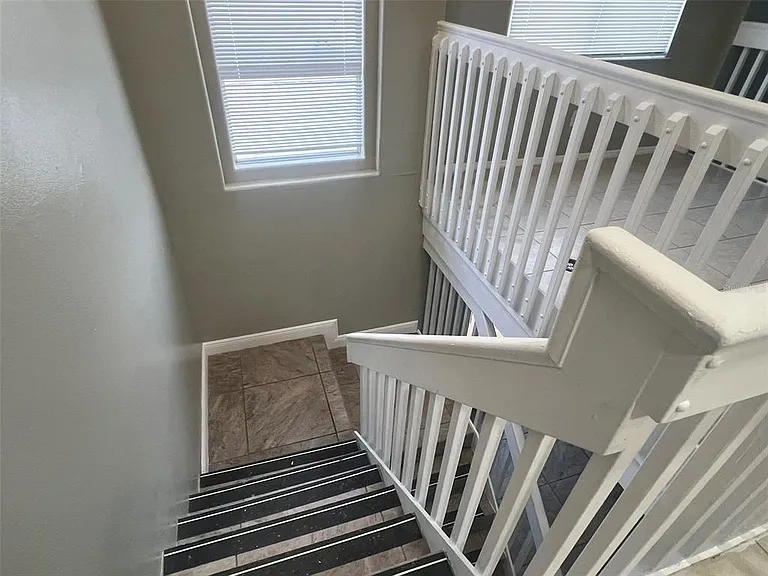 Timberbend Cir — Photo 17