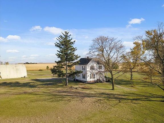 2nd image of 1322 County Road 3000 E