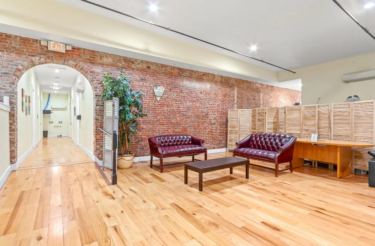 124 Saint Johns Ave — Photo 4