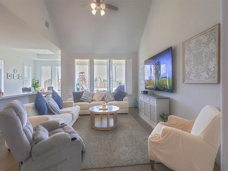 31502 Willows Bracken Ct — Photo 10