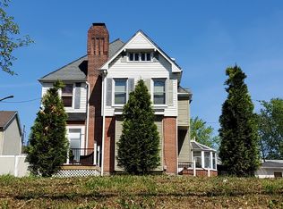 1027 Providence Rd, Secane, PA 19018