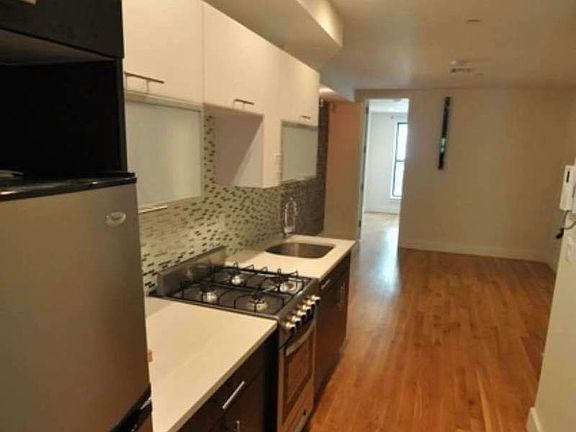 5th image of 252 Clifton Pl #3L