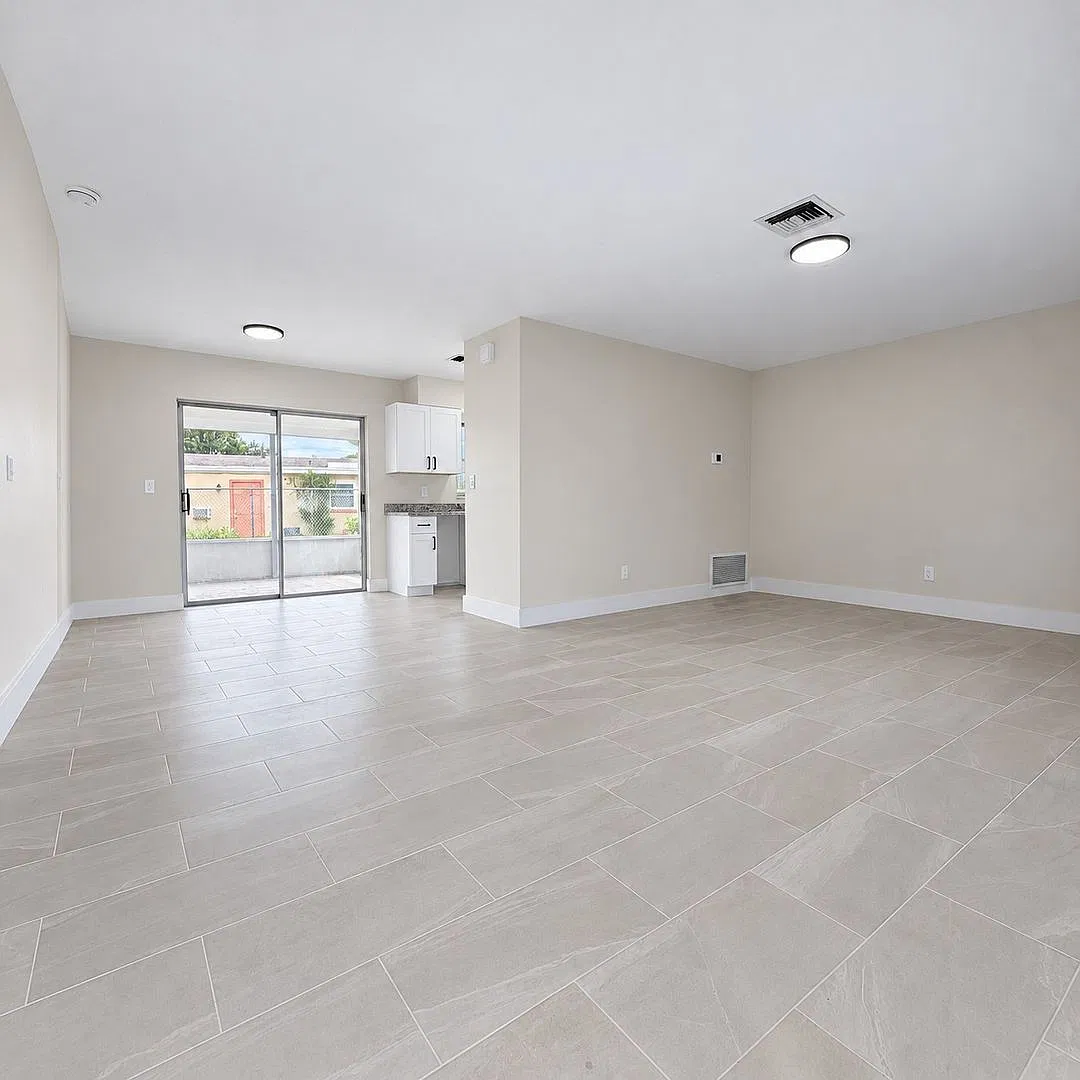 Charming & Updated 3 Bedroom, 2 Bathroom Home in Lehigh Acres! — Photo 2