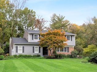 4 Belle Haven Ct, West Nyack, NY 10994
