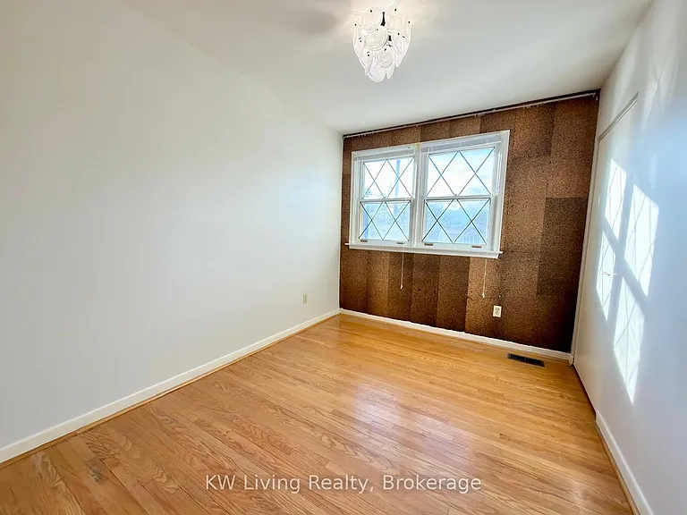 125 Underhill Dr — Photo 10