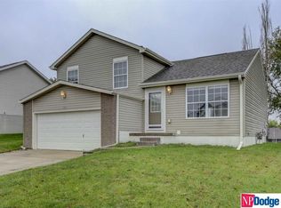 15610 Redwood St, Omaha, NE 68136
