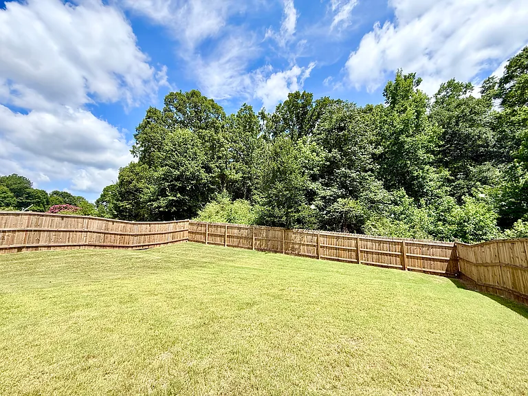 688 Evergreen Rd — Photo 29