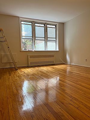 1st image of 270 W 25th St APT 1C