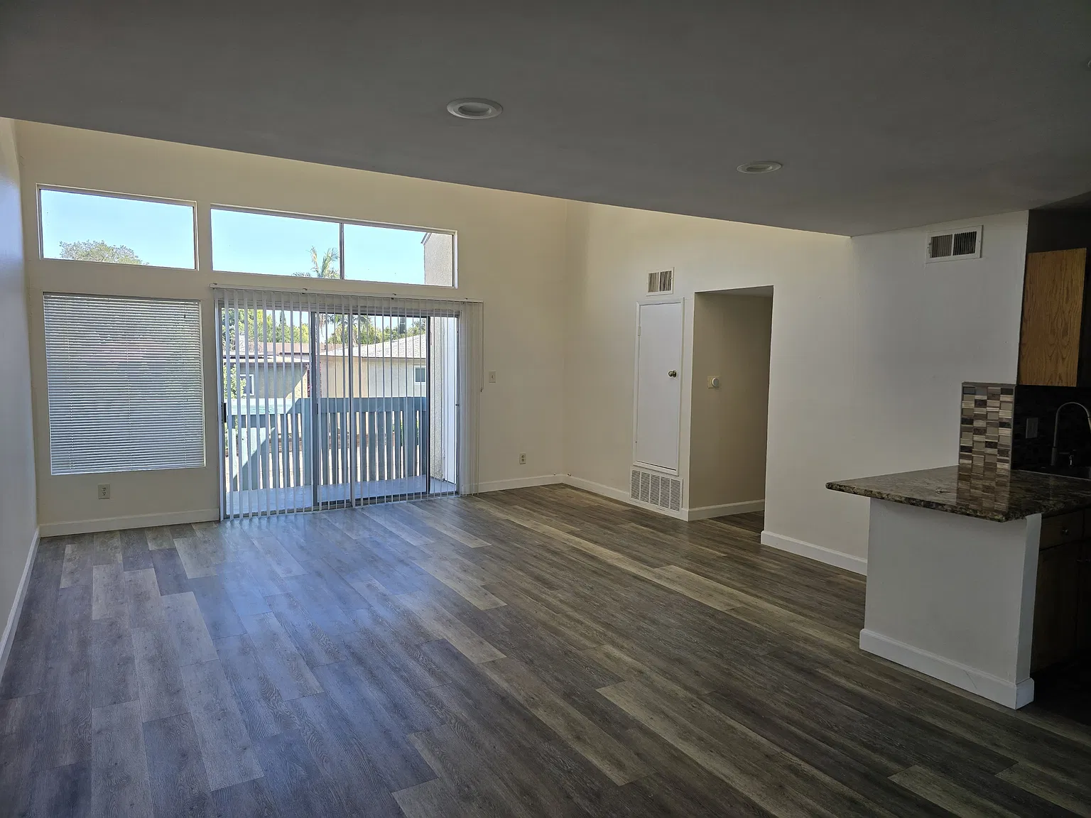 5700 Etiwanda Ave — Photo 2