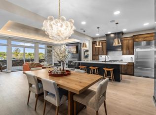 1 Hill Farm Rd #208, North Oaks, MN 55127