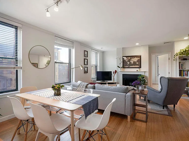 1661 Washington St #401 — Photo 7