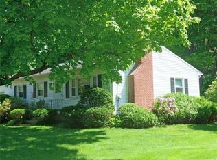 17 Sterling Rd, Northampton, MA 01062