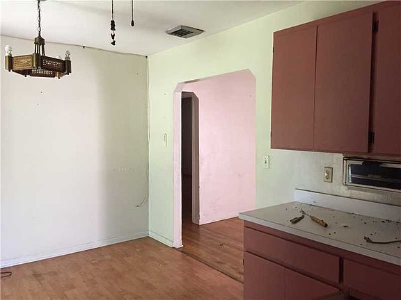 4th image of 441 Hunting Lodge Dr
