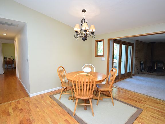 5th image of 2579 SE Mulberry Dr