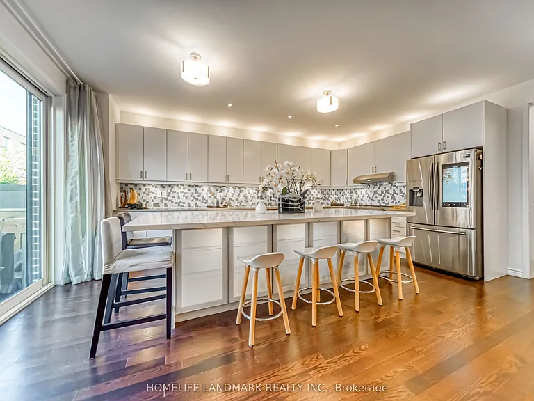 294 Valermo Dr — Photo 9