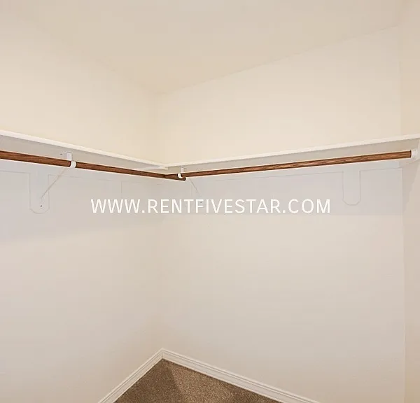 3954 Hawthorne Rd #14B — Photo 12