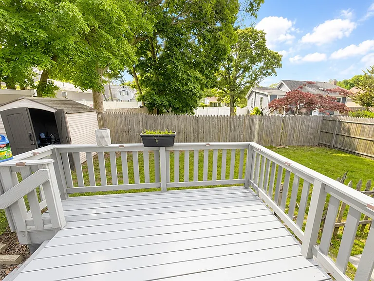 S Dunton Ave E — Photo 11