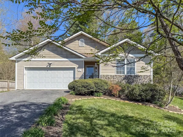 204 Karla Cir, Hendersonville, NC 28739
