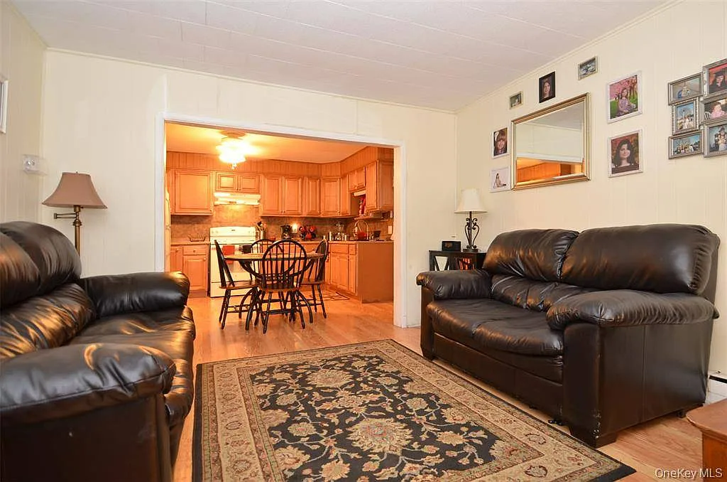 Studio, 1.0 bath, 1000 sqft, $1,900 — Photo 4