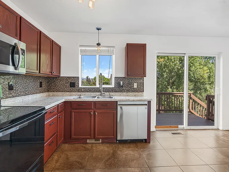 7326 Village Meadows Dr — Photo 28