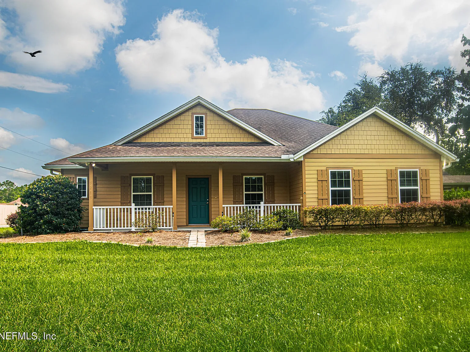 3 bed, 2.0 bath, 1831 sqft, $2,600 — Photo 1