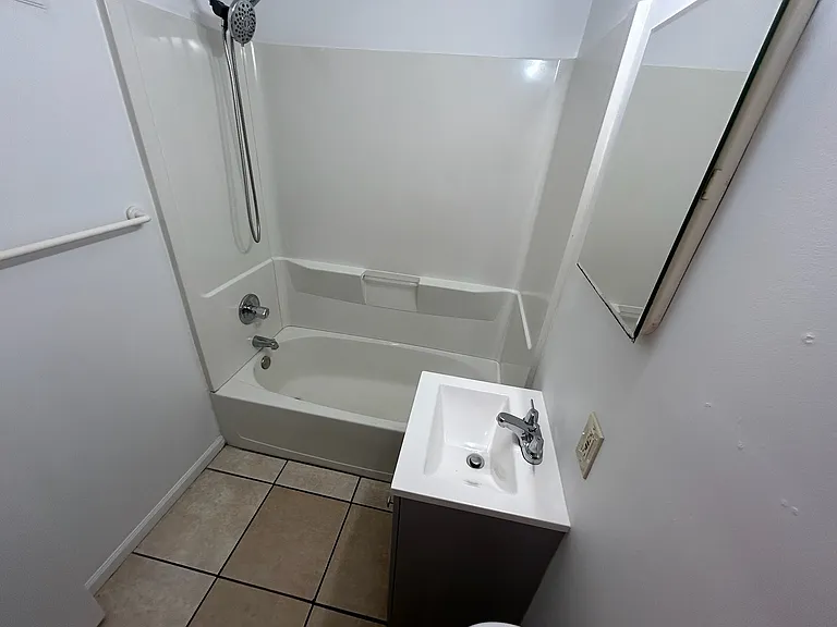 5839 Bellefontaine Ave — Photo 16