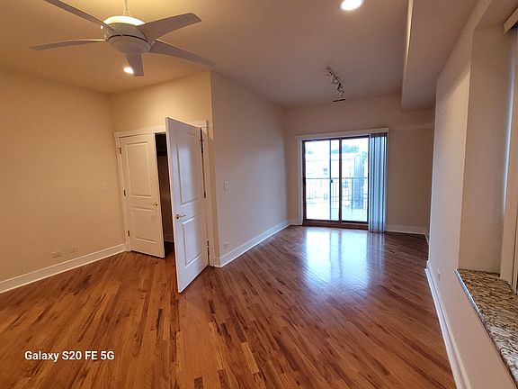 3rd image of 2647 N Washtenaw Ave #2