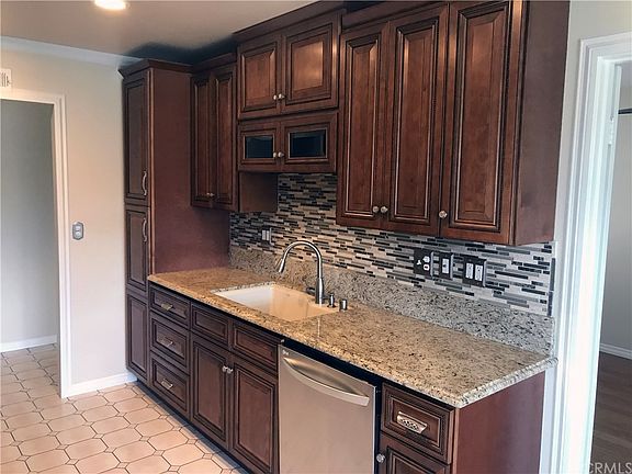 4th image of 8620 Calle Mirador