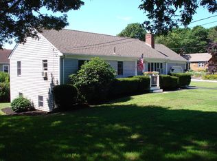 27 Hamden Cir, Hyannis, MA 02601