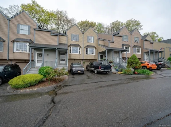 46 Edgewood Street APT 37, Stafford, CT 06076