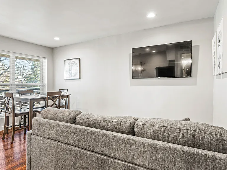 723 Glendale St — Photo 20