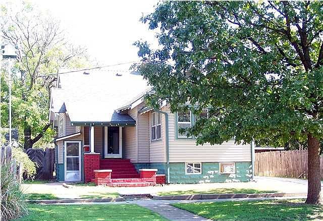 2nd image of 614 S Vine Ave