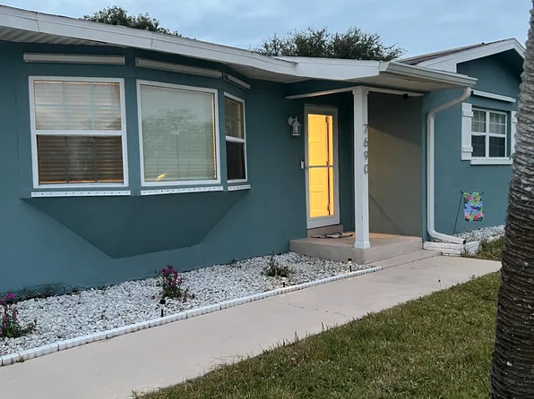 7690 91st St N, Seminole, FL 33777