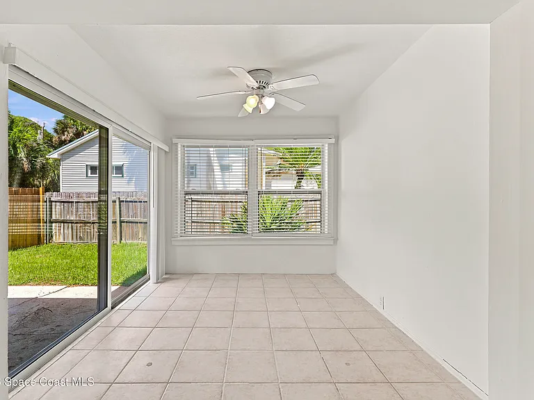 215 Pelican Dr — Photo 15