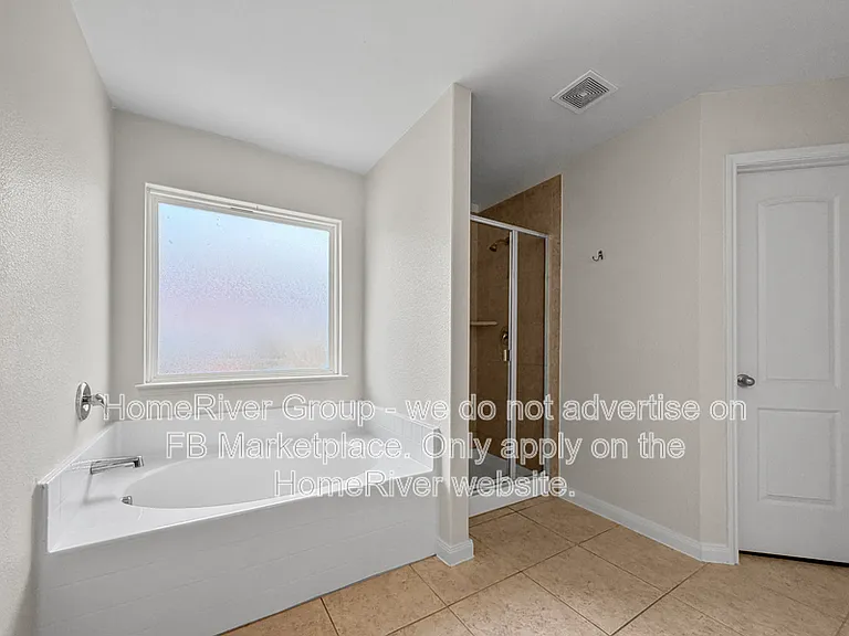 1720 Persimmon Dr — Photo 9