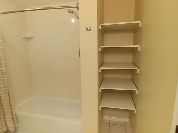 4th image of 10906 Westfield Blvd