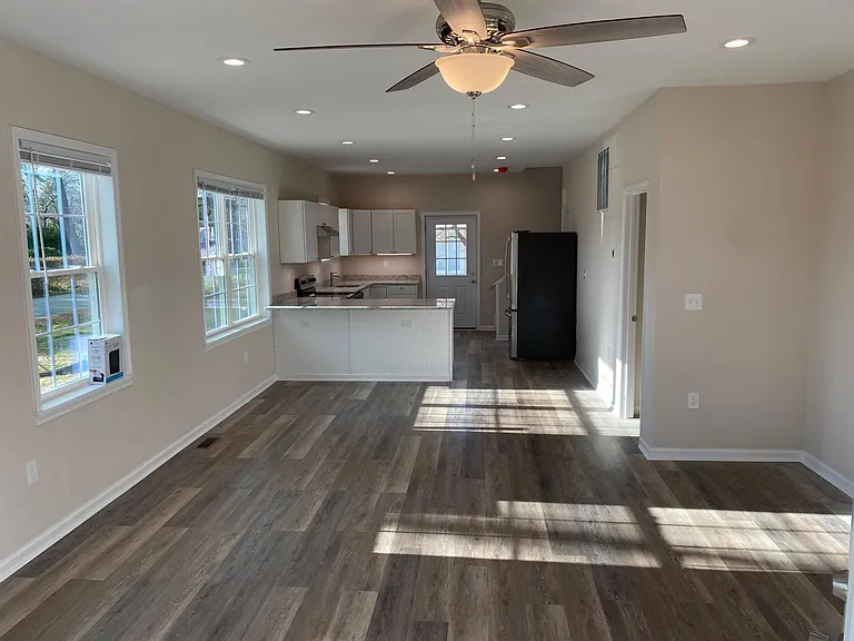 1601 Shore Rd — Photo 3