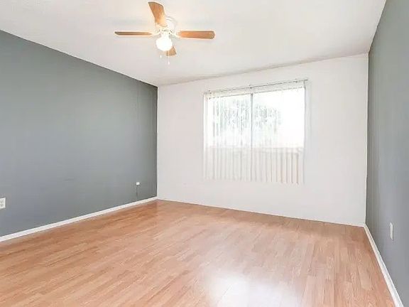 4th image of 3004 Parkway Blvd