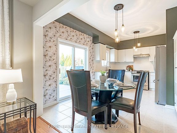 4th image of 36 Connaught Ln