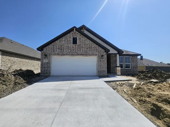 3006 Leopard Ln, Ennis, TX 75119