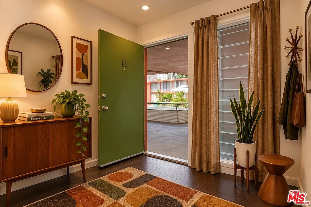 1 bed, 1.0 bath, 682 sqft, $2,995 — Photo 4