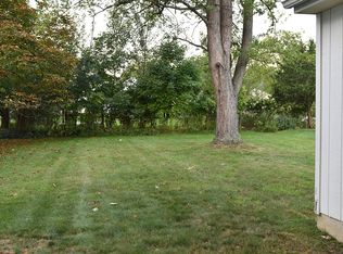 1266 Sunset Rd, Mayfield Heights, OH 44124