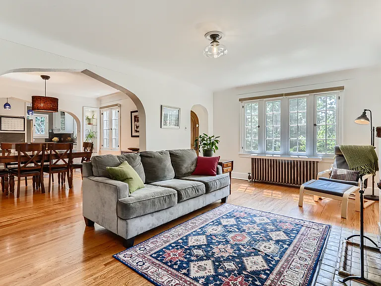 1362 Clermont St — Photo 4