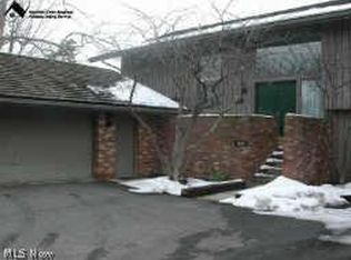 715-10 Claridge Ln #4, Aurora, OH 44202