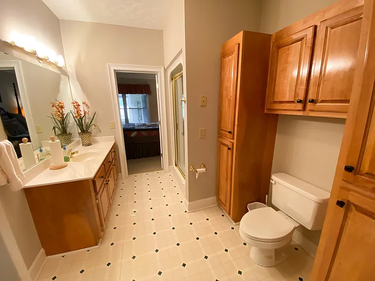 662 Waters Edge Cv — Photo 29