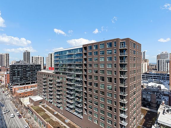 2nd image of 1212 N Wells St APT 1401
