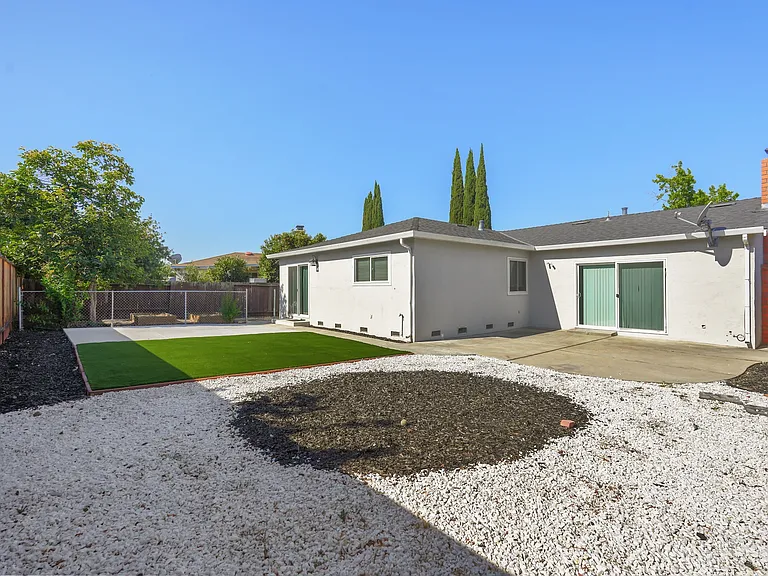 2869 Fairfax Ct — Photo 18